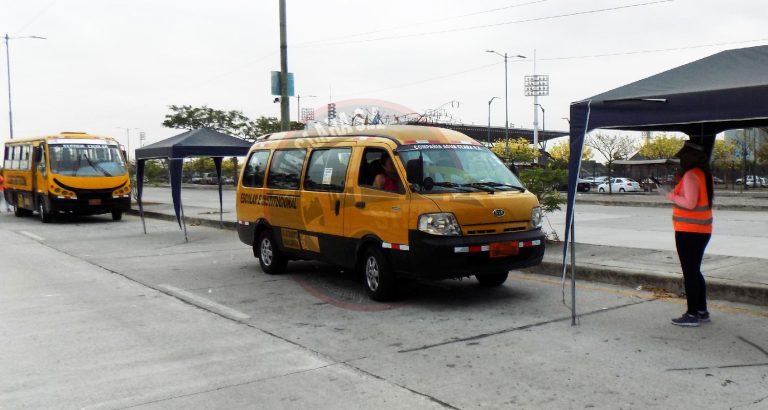 Transporte escolar institucional turístico