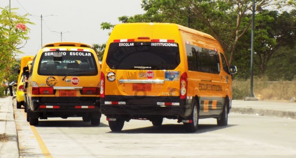 Transporte escolar institucional turístico